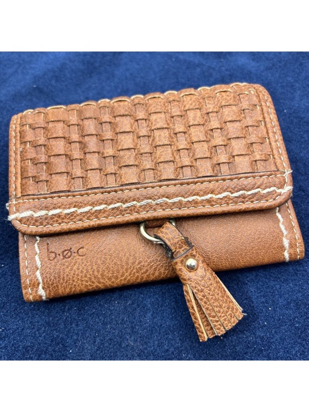 b.o.c. Bankford Woven Deluxe Faux Leather Wallet Tassel 18 Card Slots & License